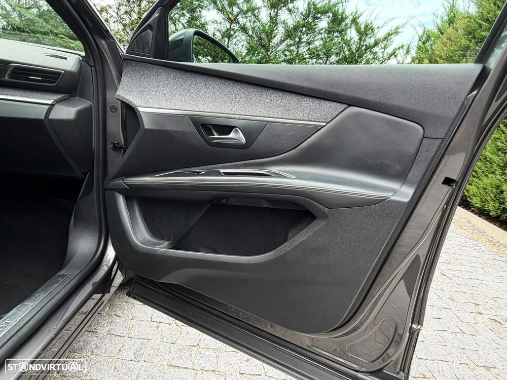 Peugeot 3008 1.5 BlueHDi GT Line EAT8 - 19