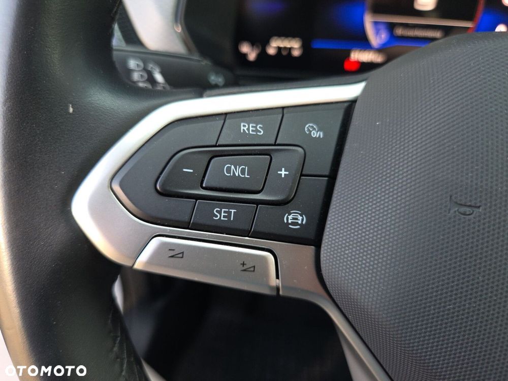 Volkswagen T-Cross - 17