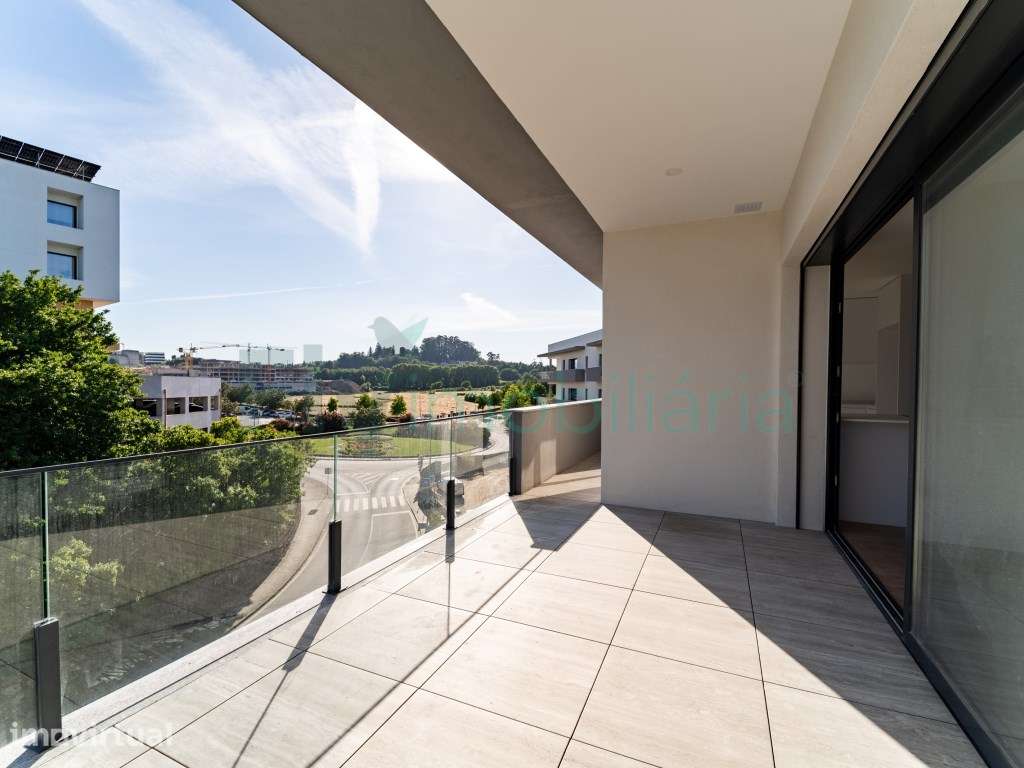 Apartamento T3 com excelente áreas em zona central de Lousada - Grande imagem: 2/60