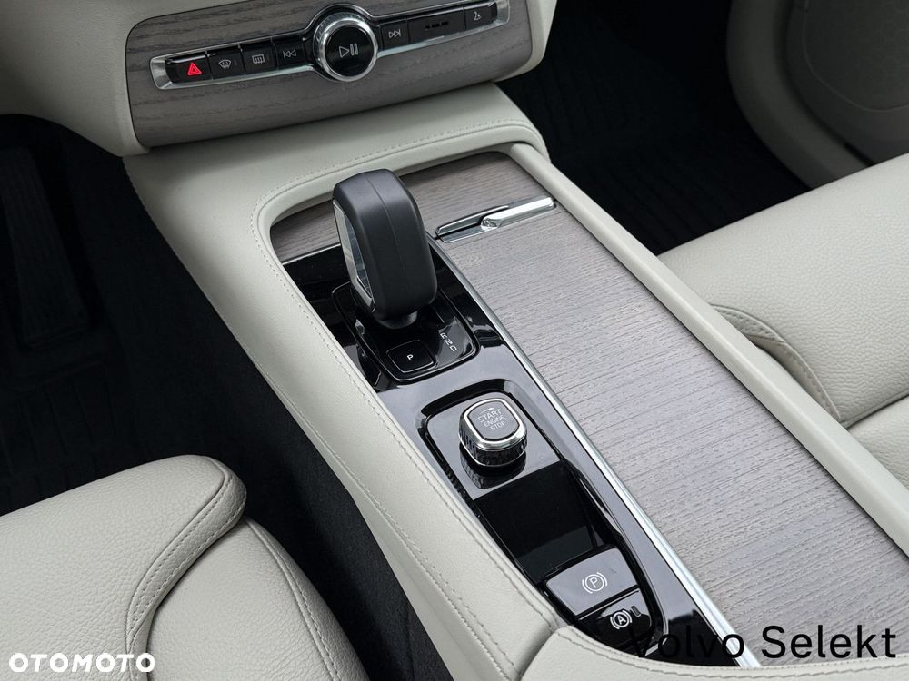Volvo XC 90 - 17