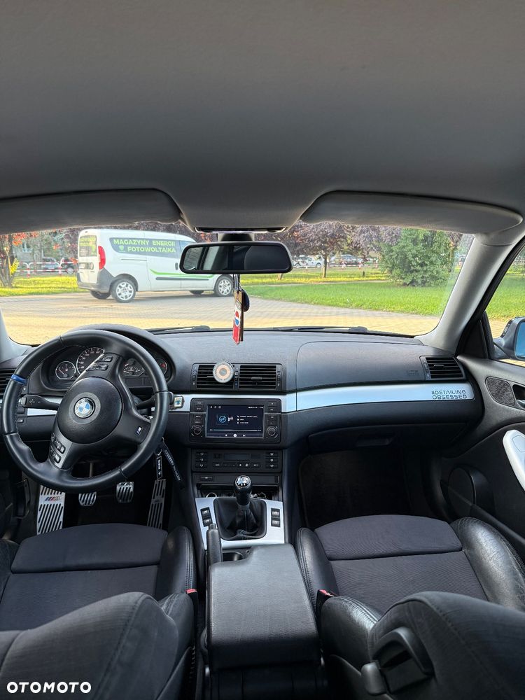 BMW Seria 3 323Ci - 25