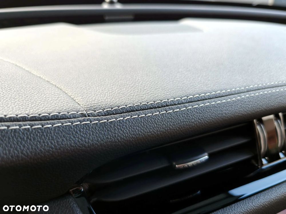 Jaguar XF 2.0 i4D R-Sport - 33