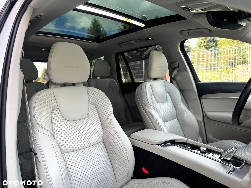 Volvo XC 90 - 23