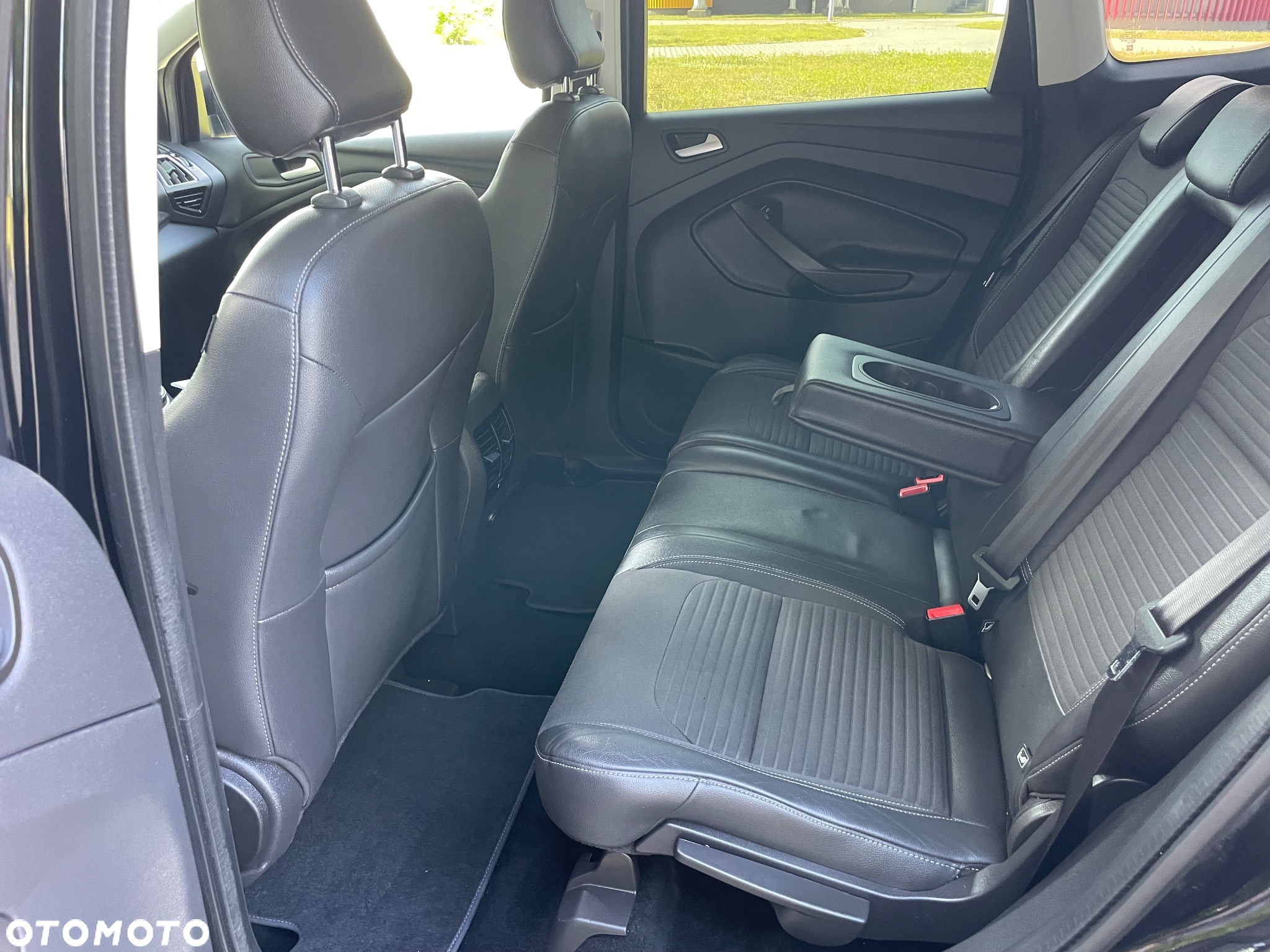 Ford Kuga 1.5 EcoBoost 2x4 Titanium - 22