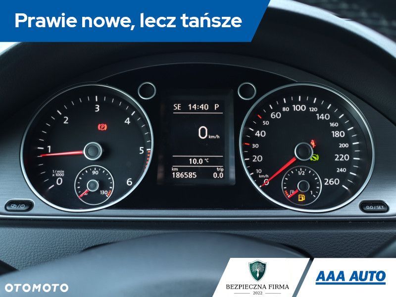 Volkswagen Passat - 12