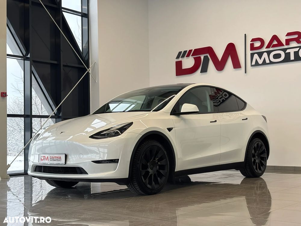 Tesla Model Y - 4