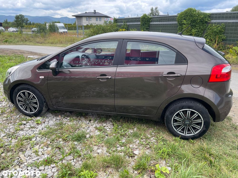 Kia Rio 1.2 Attract - 8