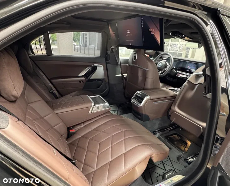 BMW Seria 7 M760e PHEV xDrive sport - 14