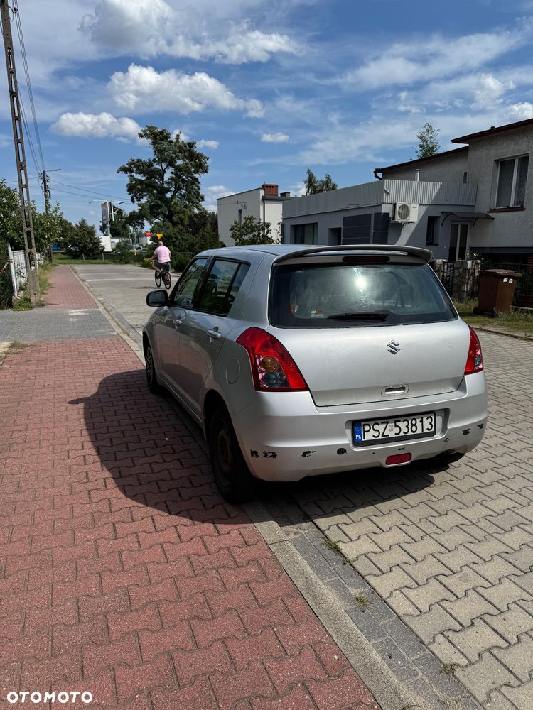 Suzuki Swift 1.3 DDiS GLX / Comfort - 2
