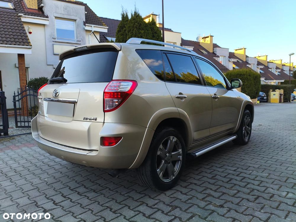 Toyota RAV4 - 3