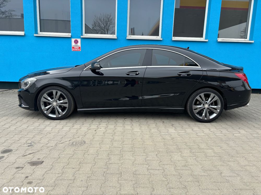 Mercedes-Benz CLA 220 CDI 7G-DCT AMG Line - 11