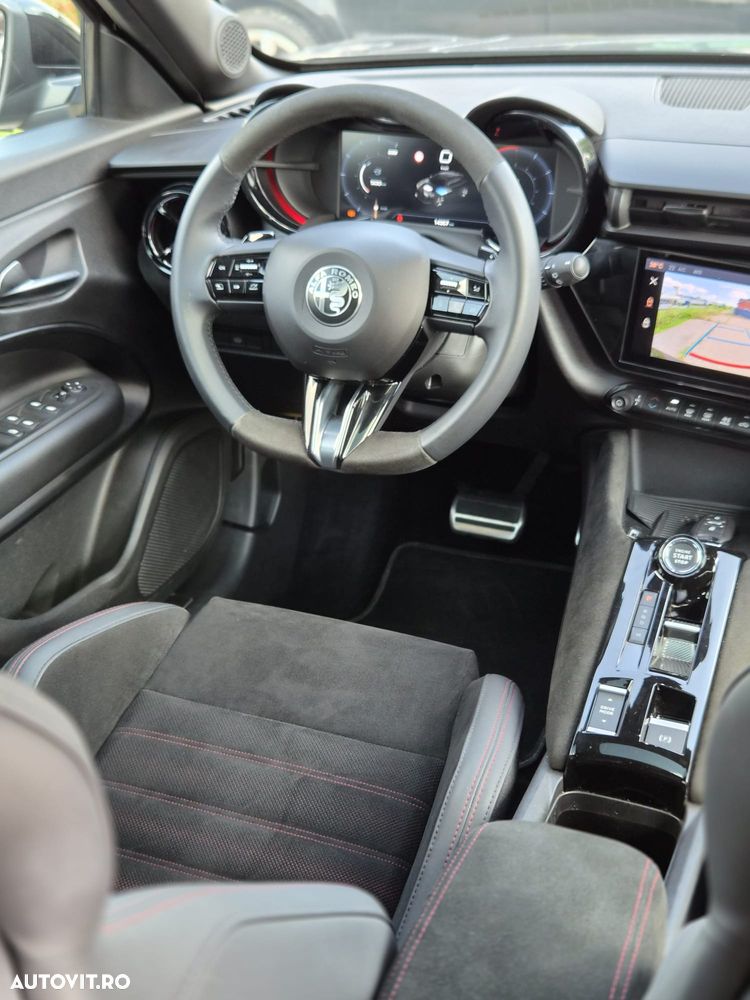 Alfa Romeo Junior 1.2 FWD eDCT6 MHEV Ibrida Speciale - 15