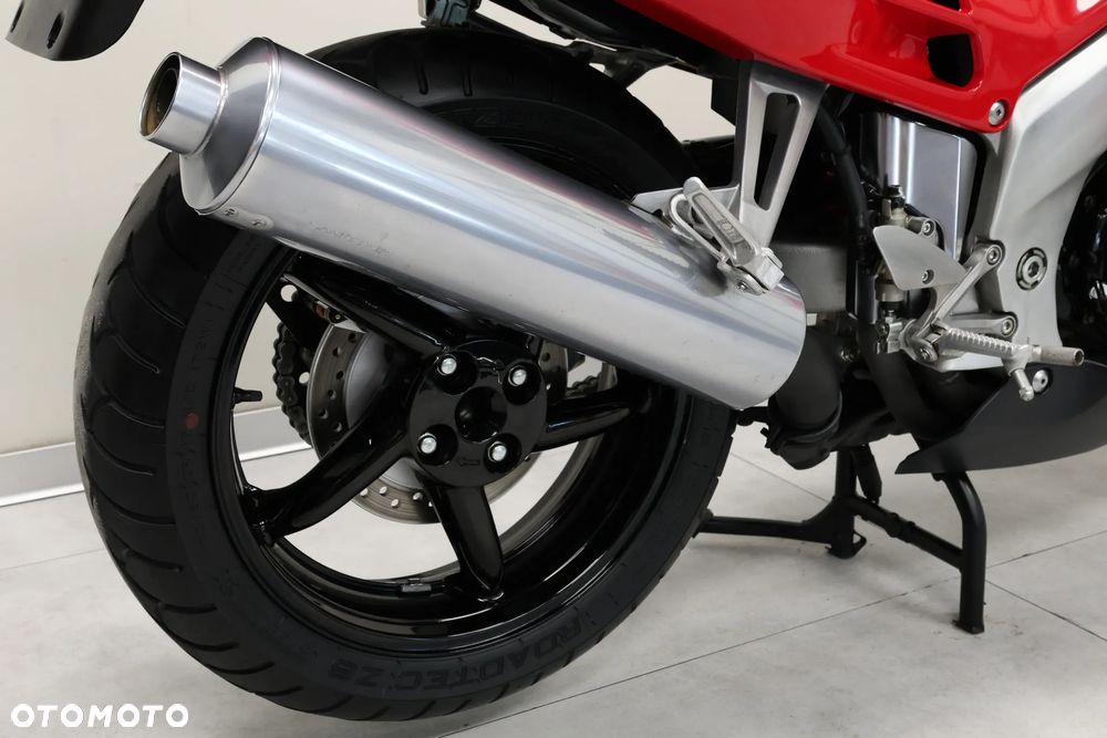 Honda VFR - 34