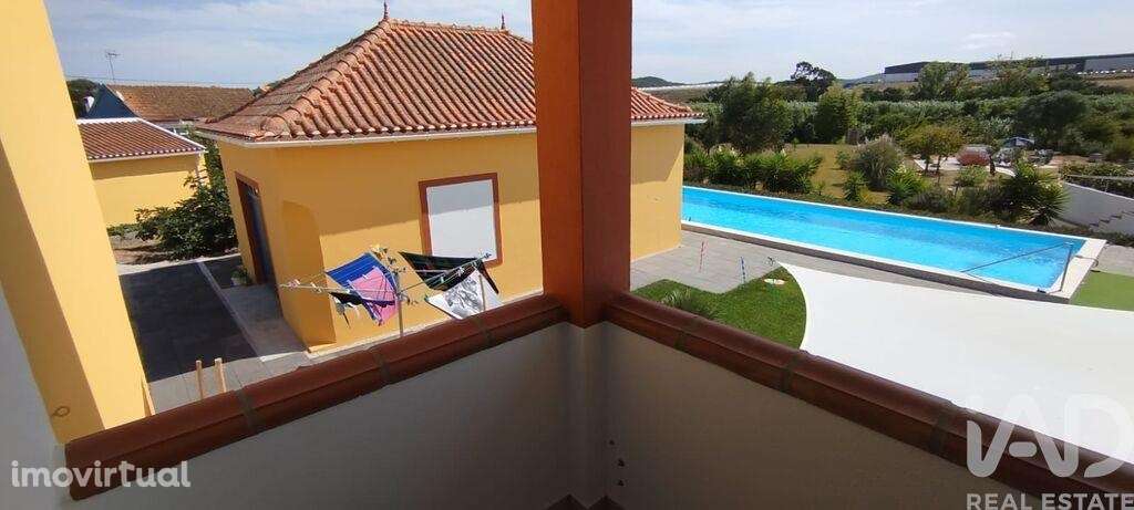 Moradia isolada T4 em A dos Cunhados e Maceira de 262,5 m2 - Grande imagem: 3/31