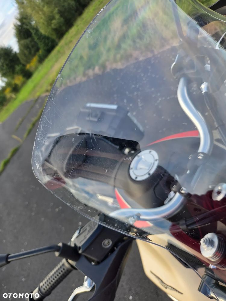 Moto Guzzi V85 - 10