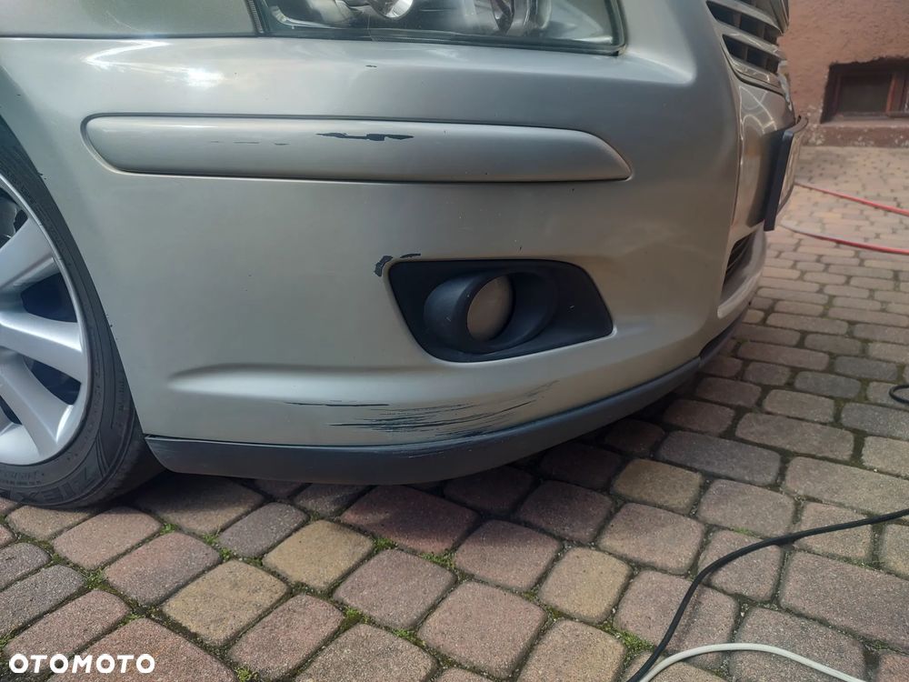 Toyota Avensis 1.8 VVT-i Sol - 15