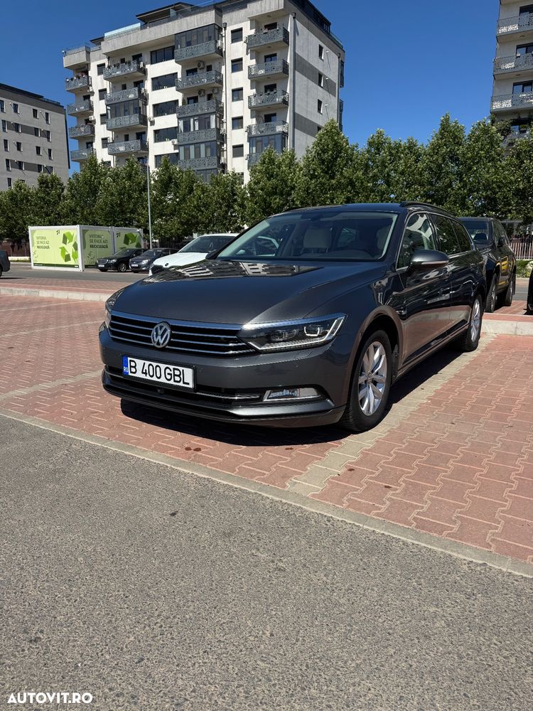 Volkswagen Passat 1.6 TDI SCR DSG Comfortline - 2