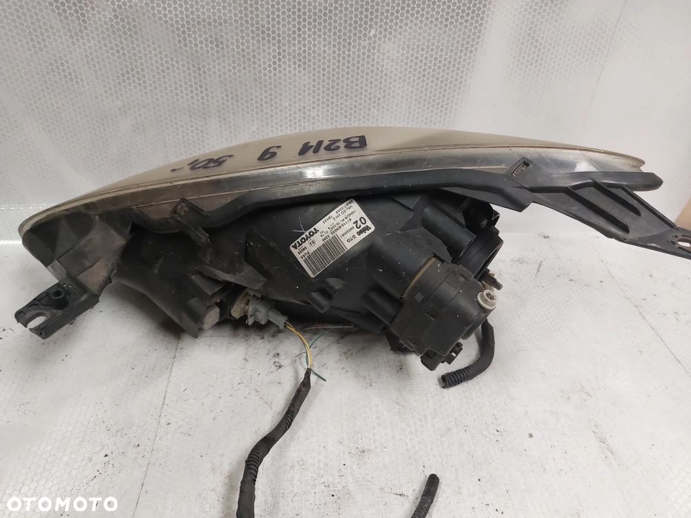 .  LAMPA PRZOD PRZEDNIA PRAWA TOYOTA AYGO 1 - 5