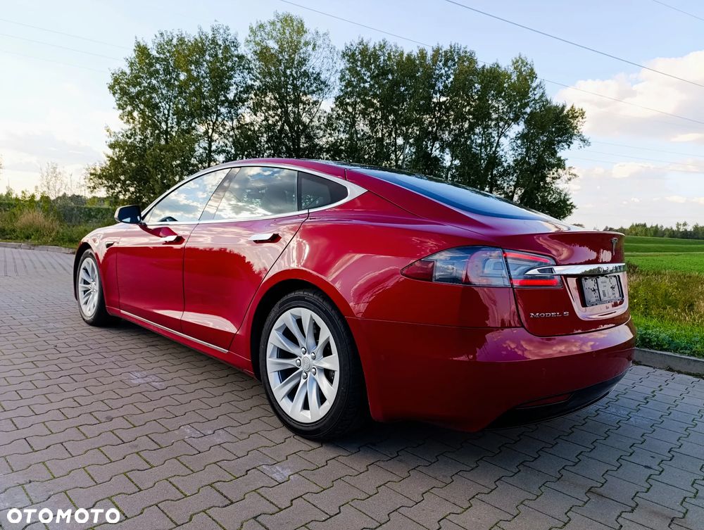 Tesla Model S Long Range Plus - 3