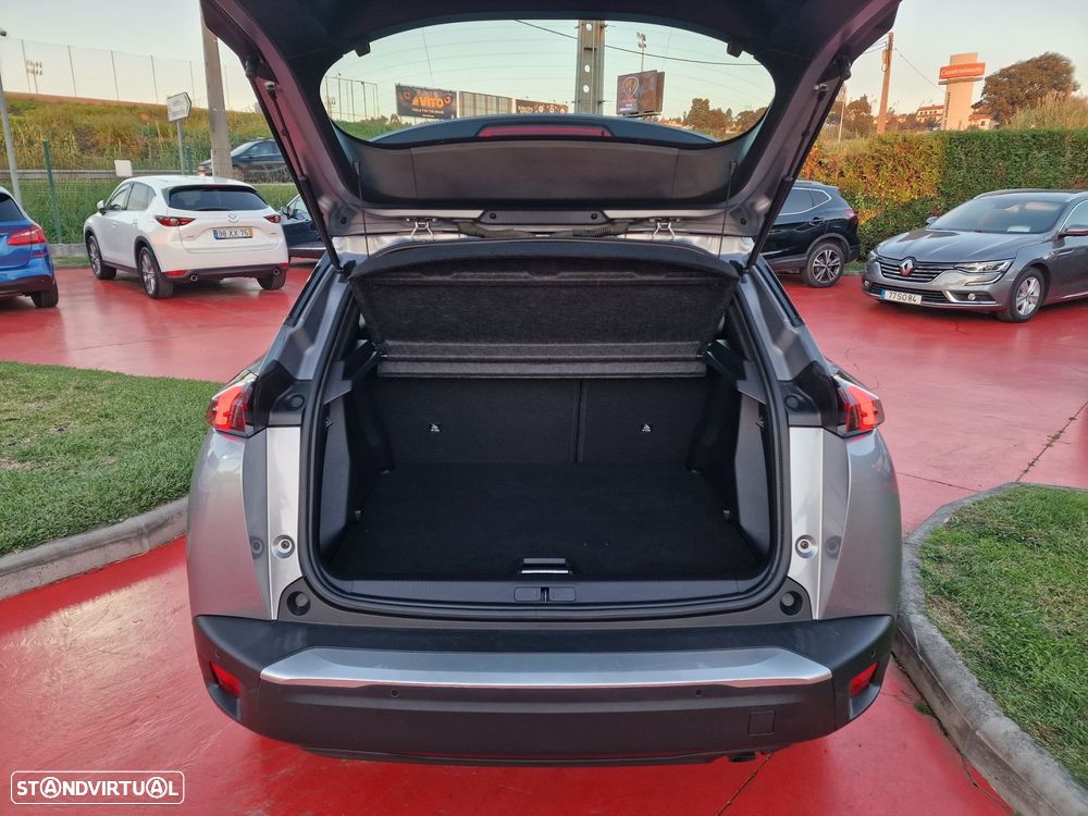 Peugeot 2008 1.2 PureTech Allure - 6