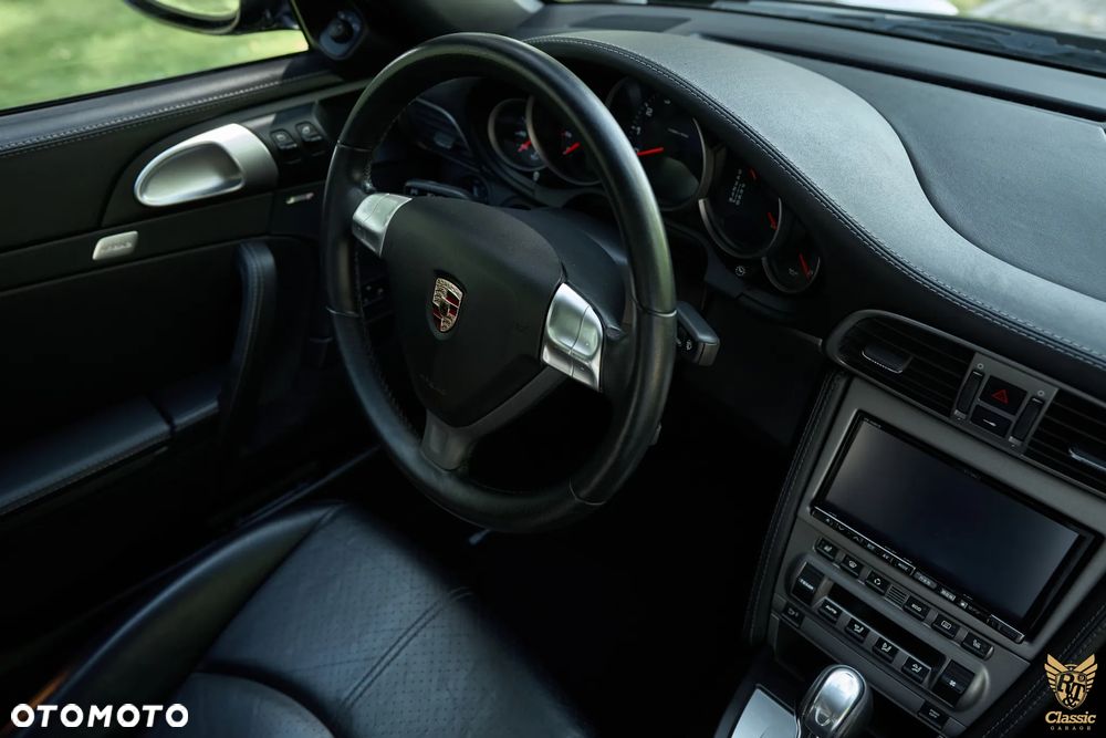 Porsche 911 - 22