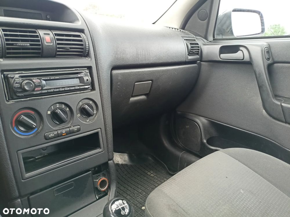 Opel Astra 1.4 - 10