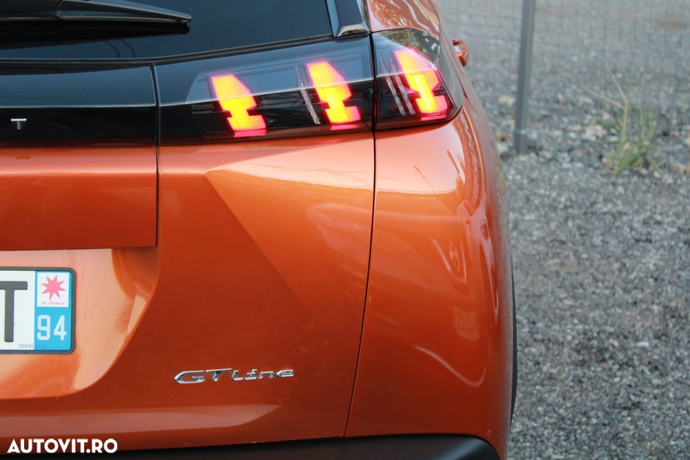 Peugeot 2008 PureTech 130 EAT8 GT - 17