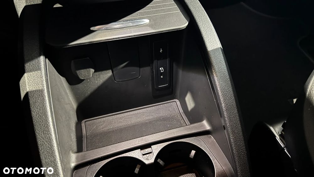 Mercedes-Benz Klasa V - 26