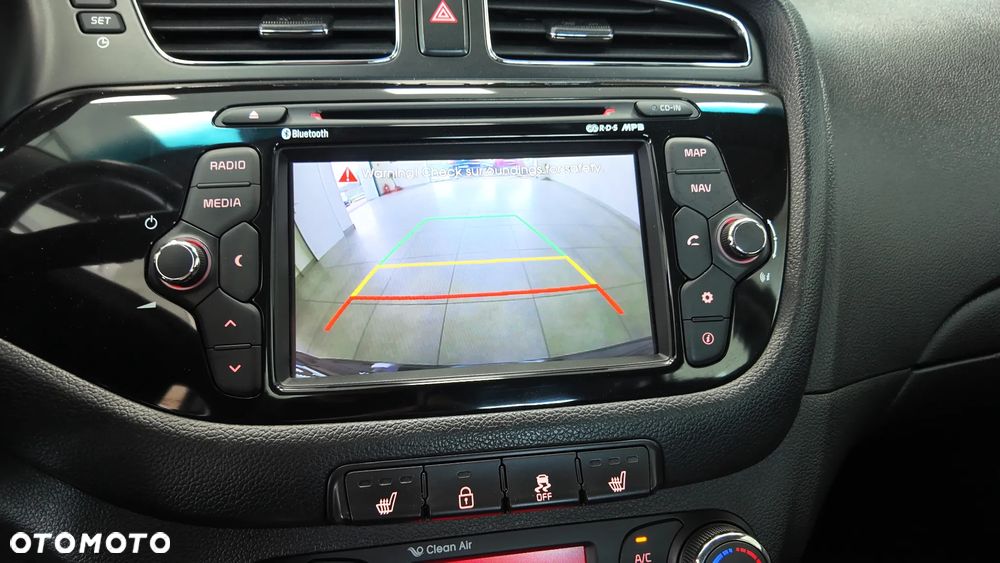 Kia Ceed 1.6 GDI Dream-Team Edition - 32