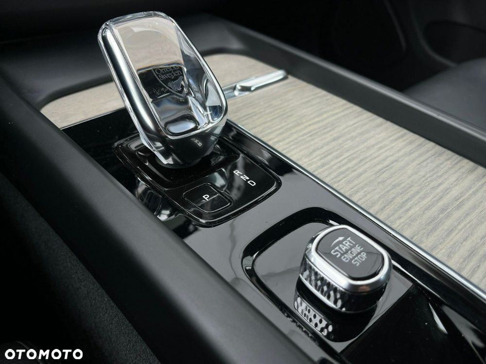 Volvo XC 60 B5 D AWD Inscription - 25