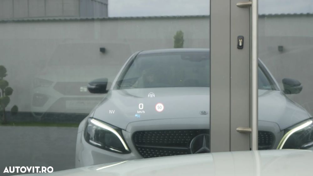 Mercedes-Benz C 300 d 4Matic 9G-TRONIC AMG Line - 11