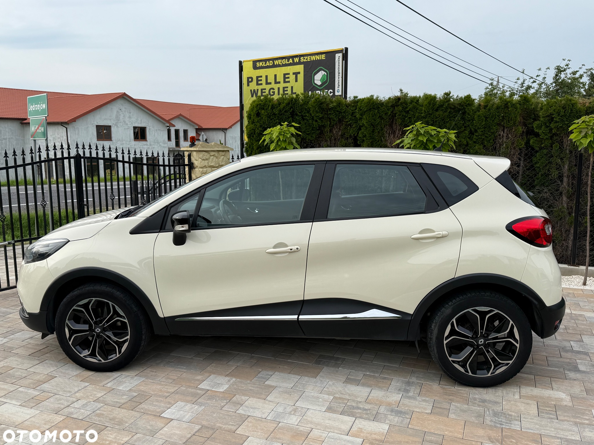 Renault Captur - 4