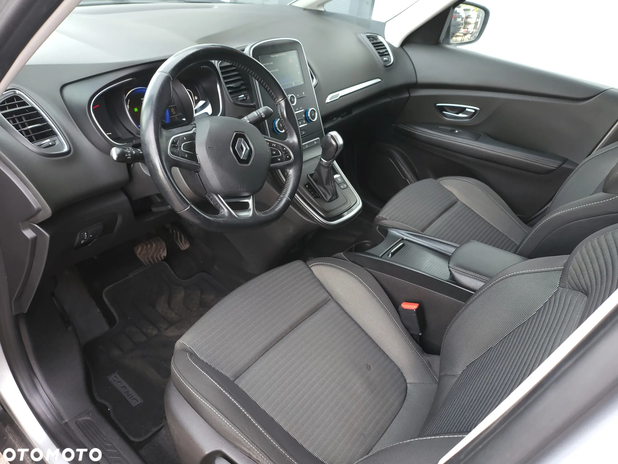 Renault Grand Scenic dCi 110 EDC LIMITED - 15
