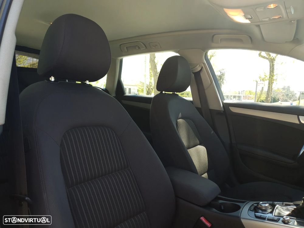 Audi A4 Avant 2.0 TDI Advance - 9