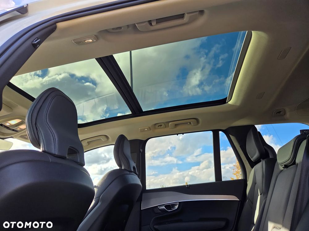 Volvo XC 90 B5 D AWD Plus Bright - 21