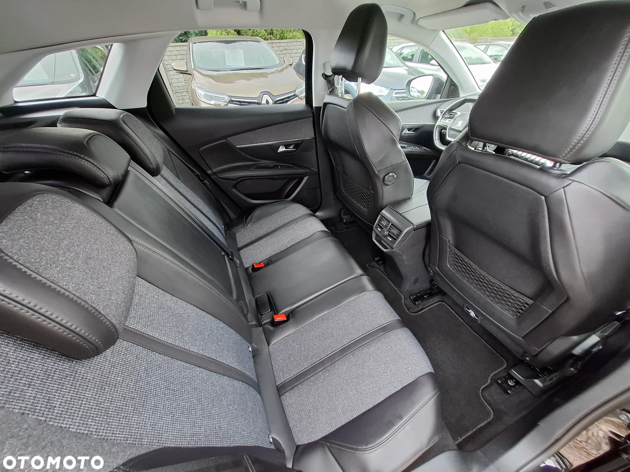 Peugeot 3008 1.6 THP Allure S&S EAT6 - 14