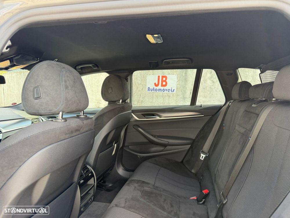 BMW 530 e Pack Desportivo M - 14