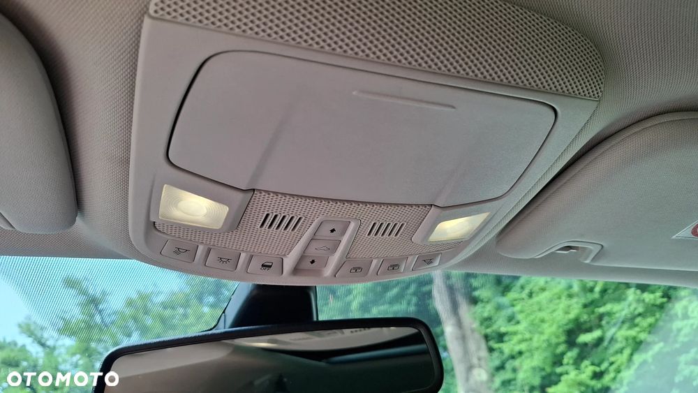 Ford Mondeo 2.0 TDCi Titanium PowerShift - 25