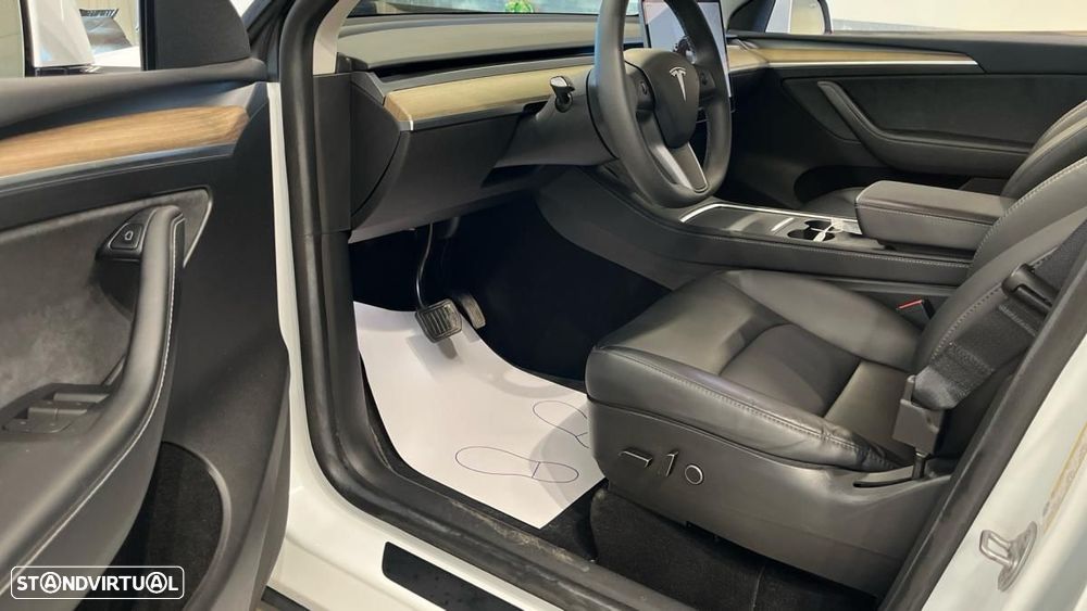 Tesla Model Y RWD - 5