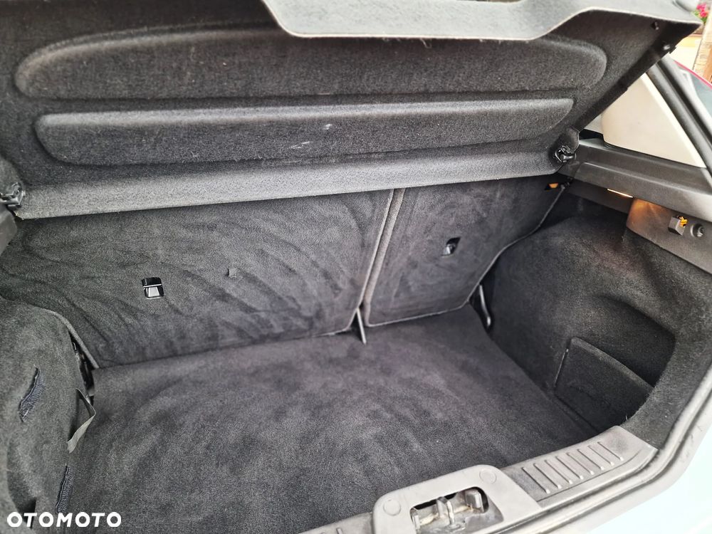 Ford Fiesta 1.0 EcoBoost S&S TITANIUM - 32