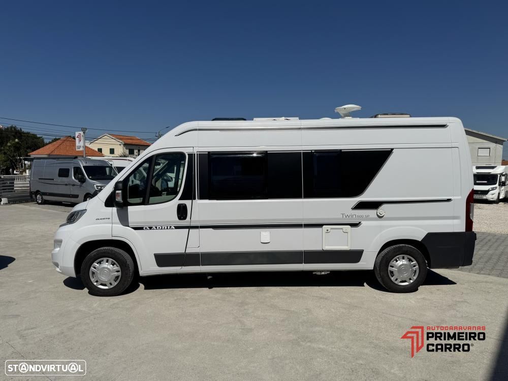 Adria Twin 600 SP cama transversal - 34
