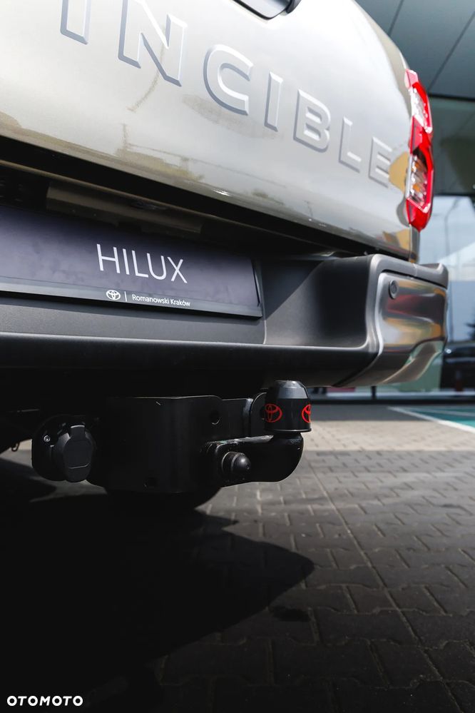 Toyota Hilux 2.8 D-4D Double Cab Invincible 4x4 - 11