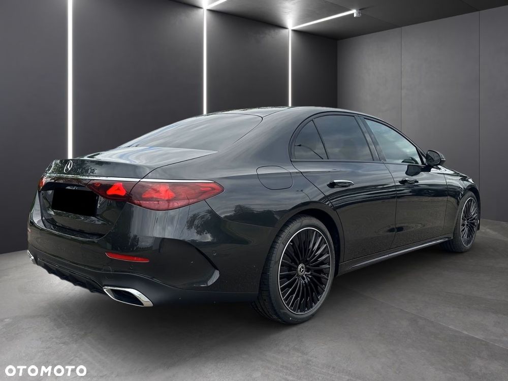 Mercedes-Benz Klasa E 200 mHEV 4-Matic AMG 9G-Tronic - 5