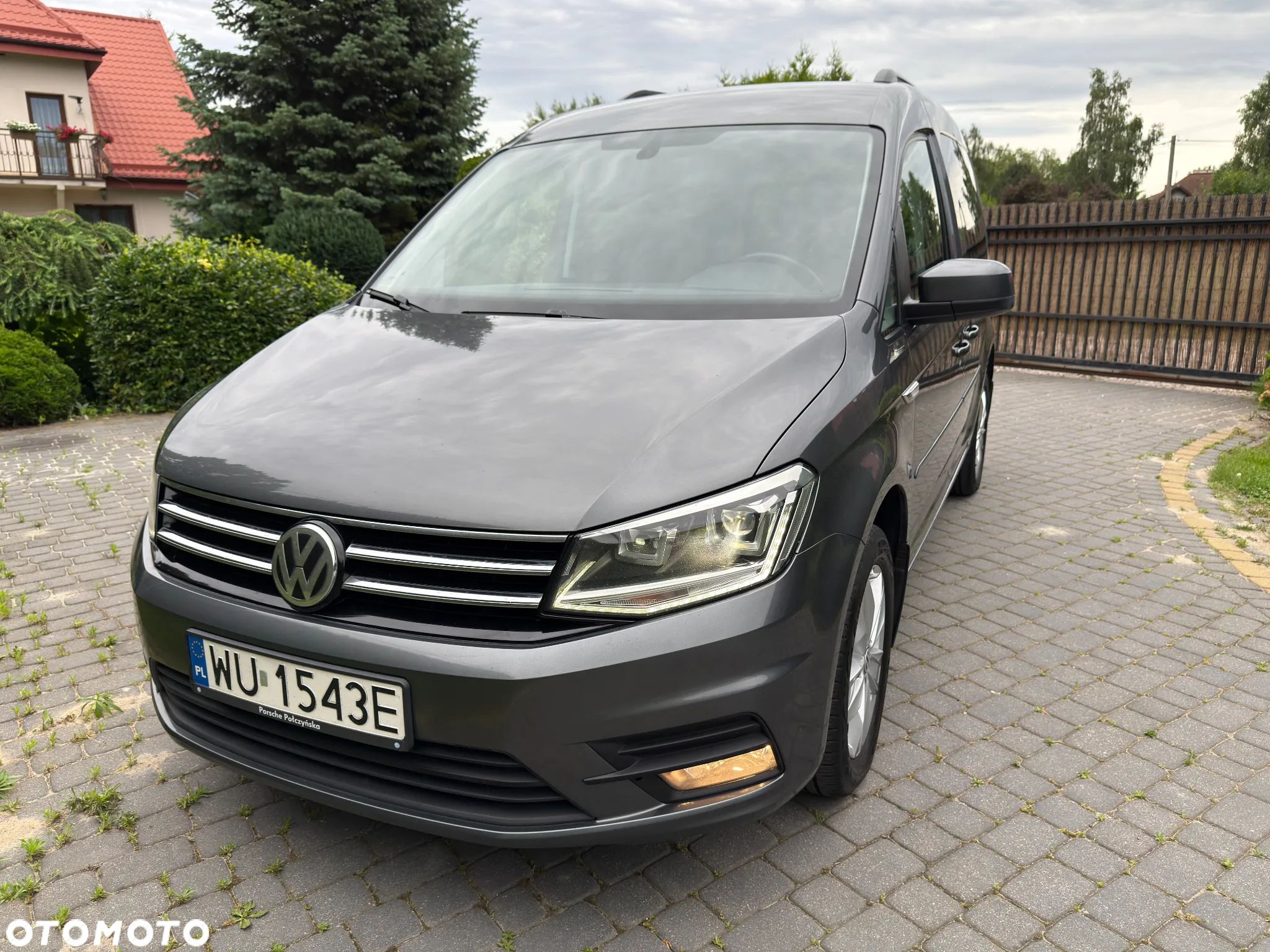 Volkswagen Caddy 2.0 TDI Comfortline DSG - 1