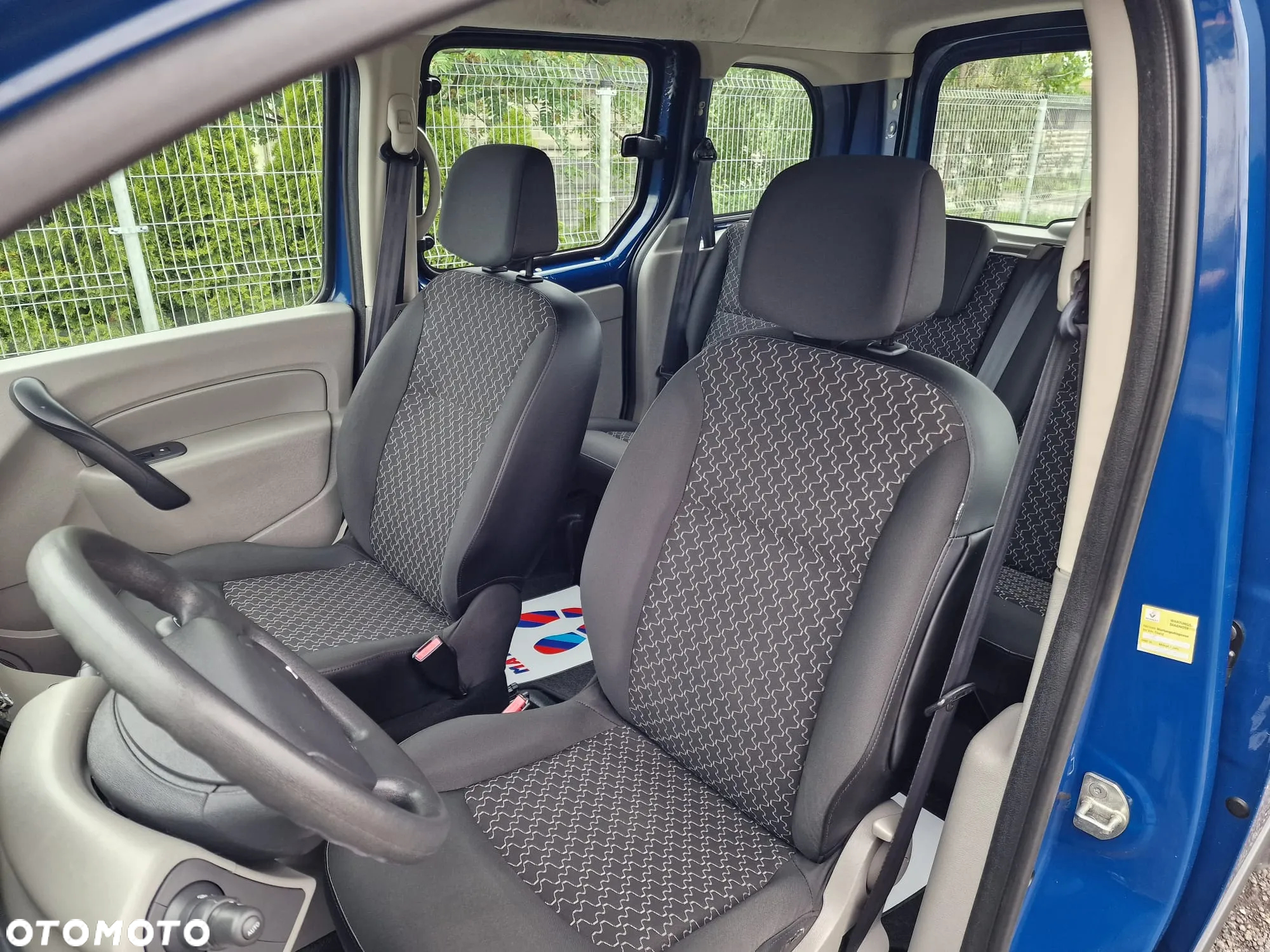 Renault Kangoo 1.6 8V 90 Happy Family - 8