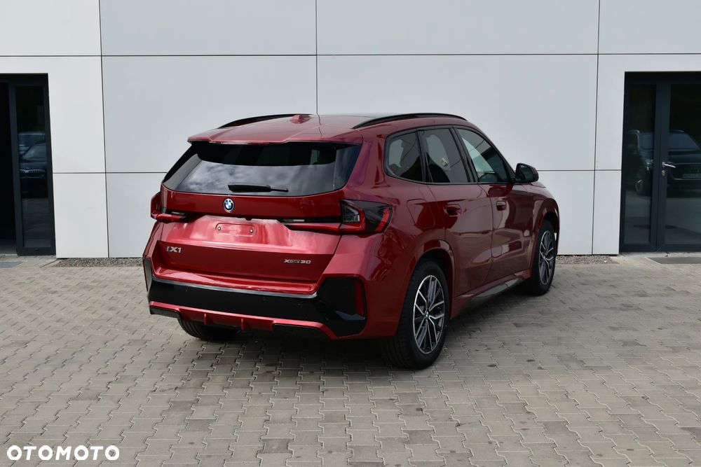 BMW iX1 xDrive30 66.5kWh M Sport Edition - 3
