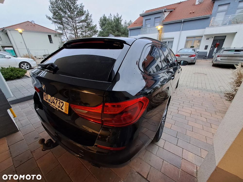BMW Seria 5 530d xDrive Sport Line - 28