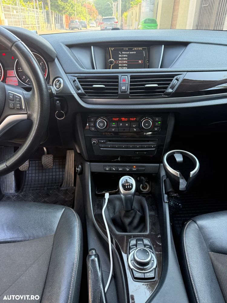 BMW X1 xDrive18d - 9