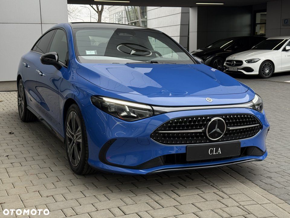 Mercedes-Benz CLA - 12
