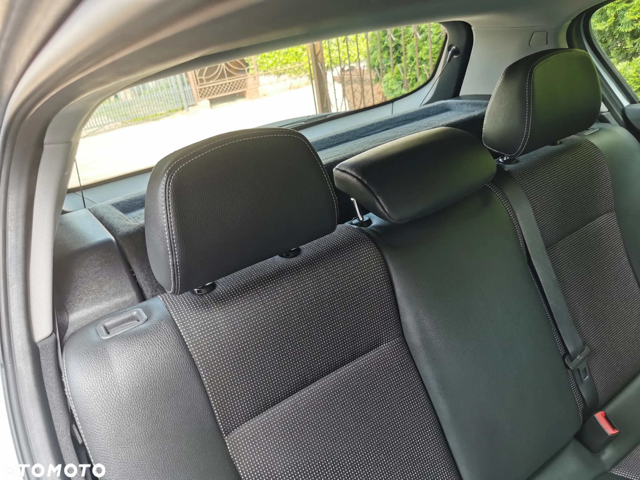 Opel Astra III 1.6 Cosmo - 13